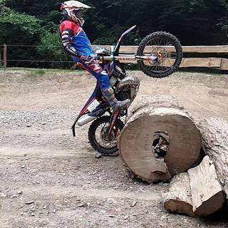 Sportfahrer Enduro Training - Extremenduro - Trialtechnik auf der Enduro